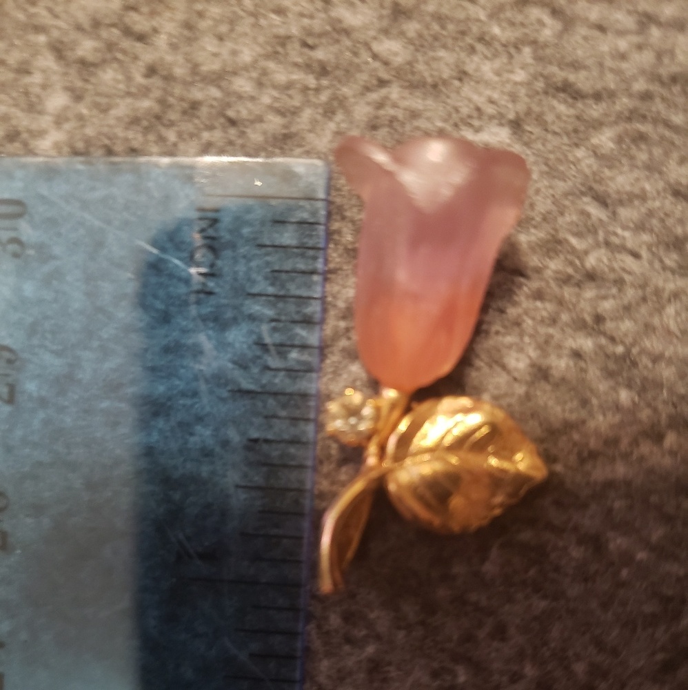 Pretty pink plastic or acrylic rosebud pendent